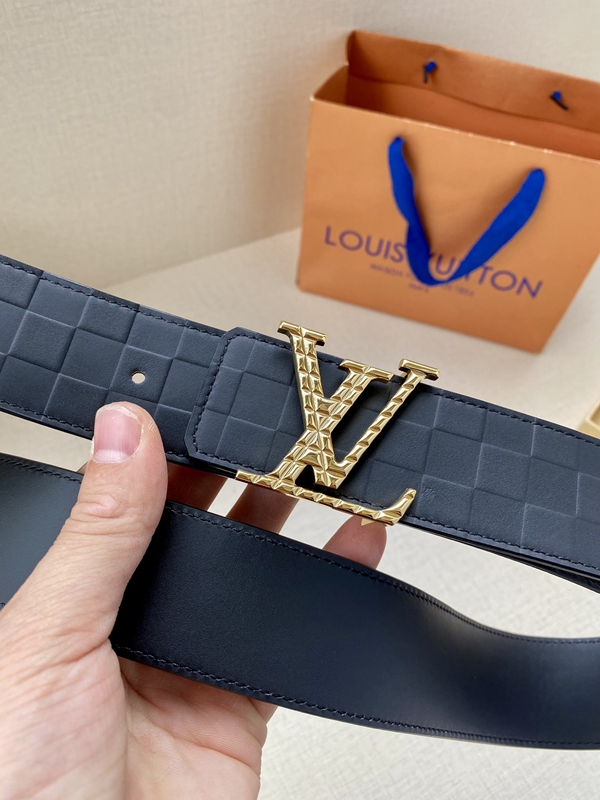 激安ルイヴィトンベルト背面デザイン